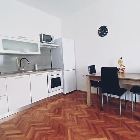 Апартаменты Apartman Dora Пула Экстерьер фото
