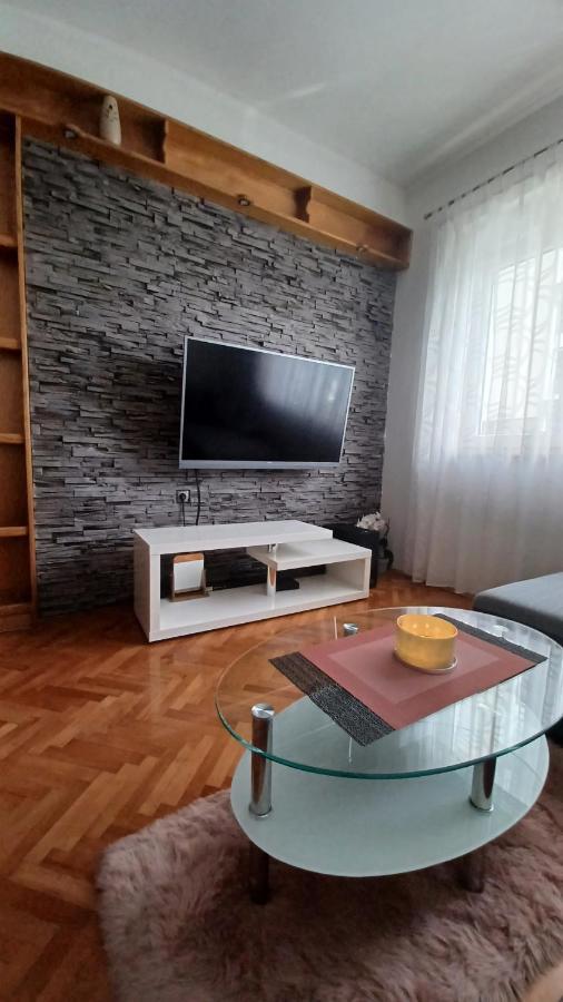 Апартаменты Apartman Dora Пула Экстерьер фото