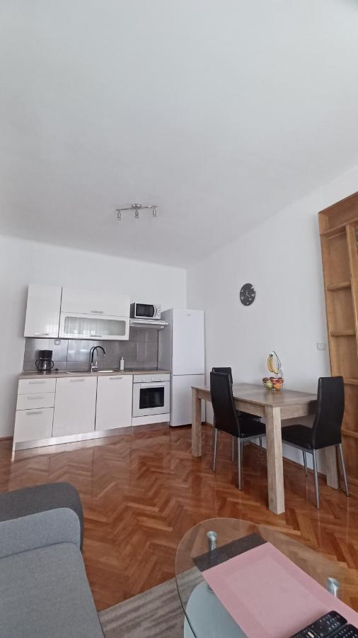 Апартаменты Apartman Dora Пула Экстерьер фото