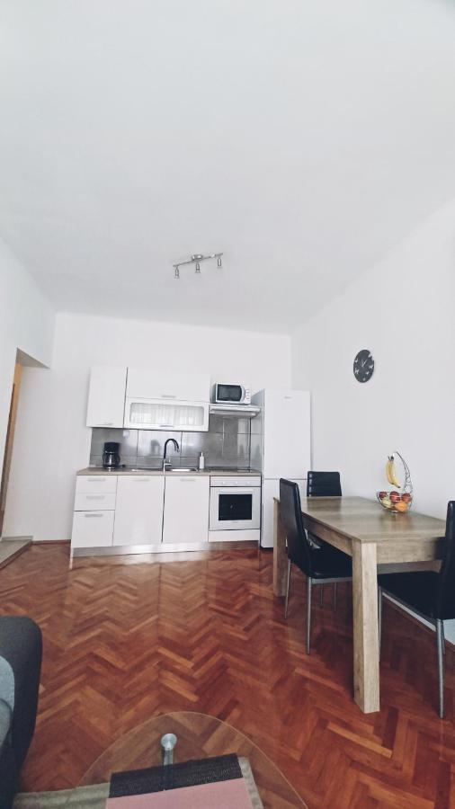 Апартаменты Apartman Dora Пула Экстерьер фото