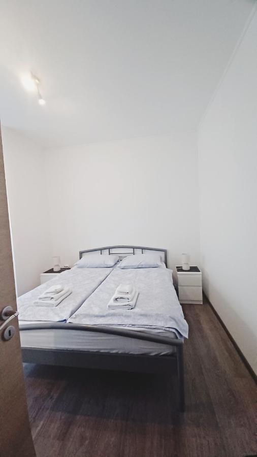 Апартаменты Apartman Dora Пула Экстерьер фото